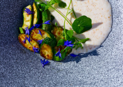 grilovaná cuketa na jogurtu